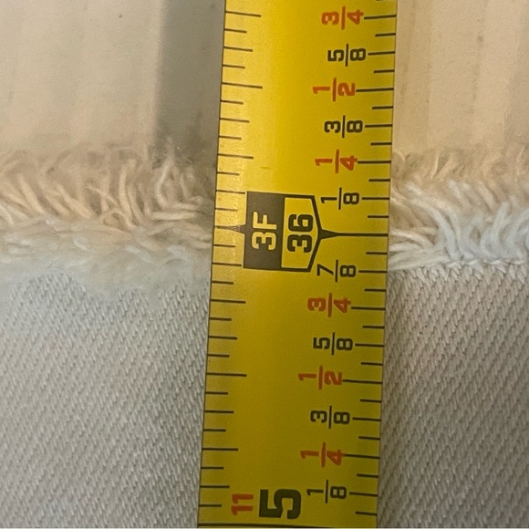 Vineyard Vines Cream Coastal Cowgirl Wide Leg Raw Hem Jeans NWOT Size 28 - Picture 12 of 12